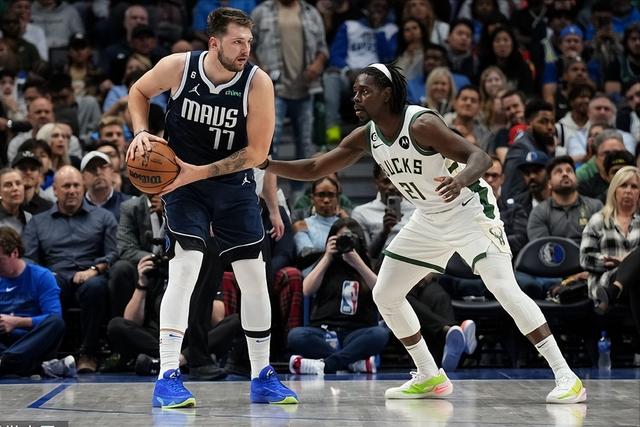 斯科拉里：C罗正在努力表现 为参加2026年世界杯