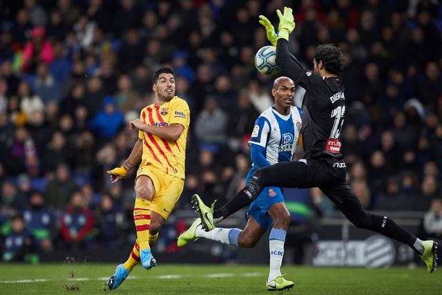 羽毛球亚锦赛：石宇奇男单登顶 国羽两冠两亚收官