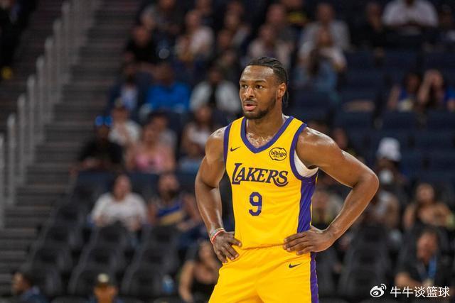 香港屋邨篮球青年访京 名宿马布里现场暖心指导